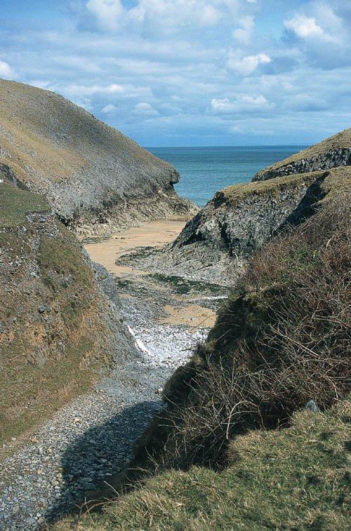 'The Pembrokeshire Coastal Path' Guidebook