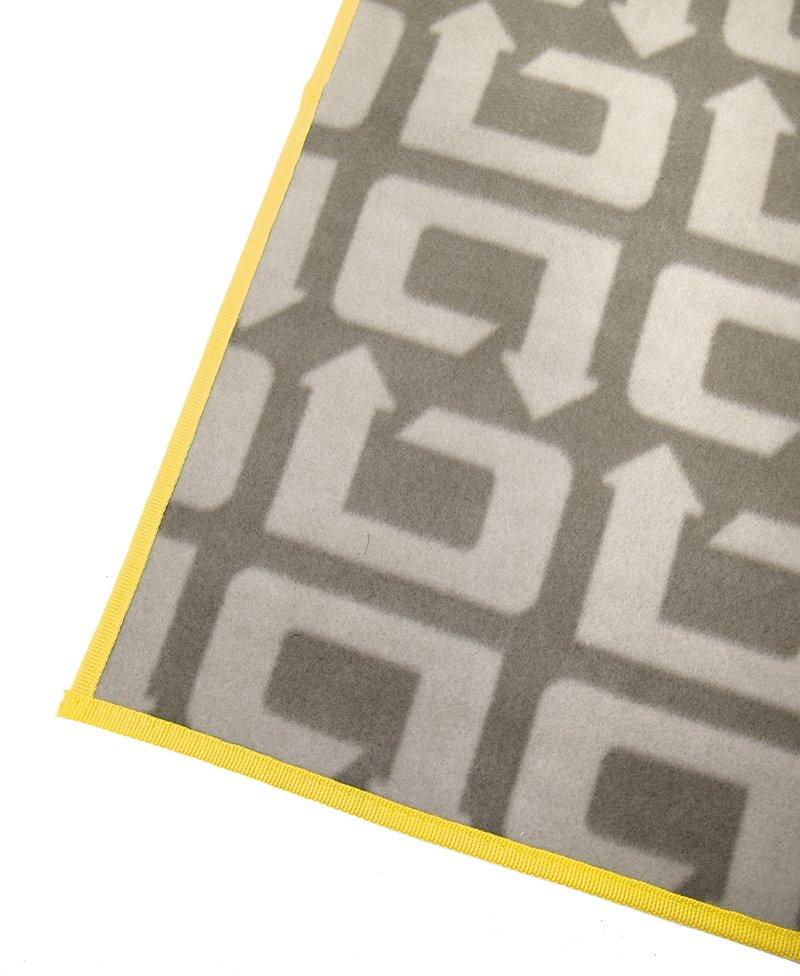 Mahora 8 Carpet