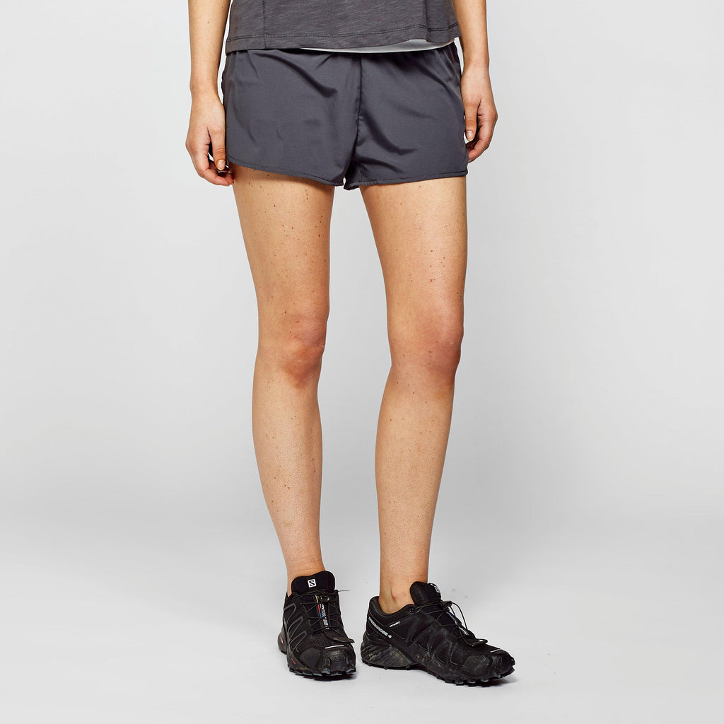 Women’s Outrun Two-Layer Shorts