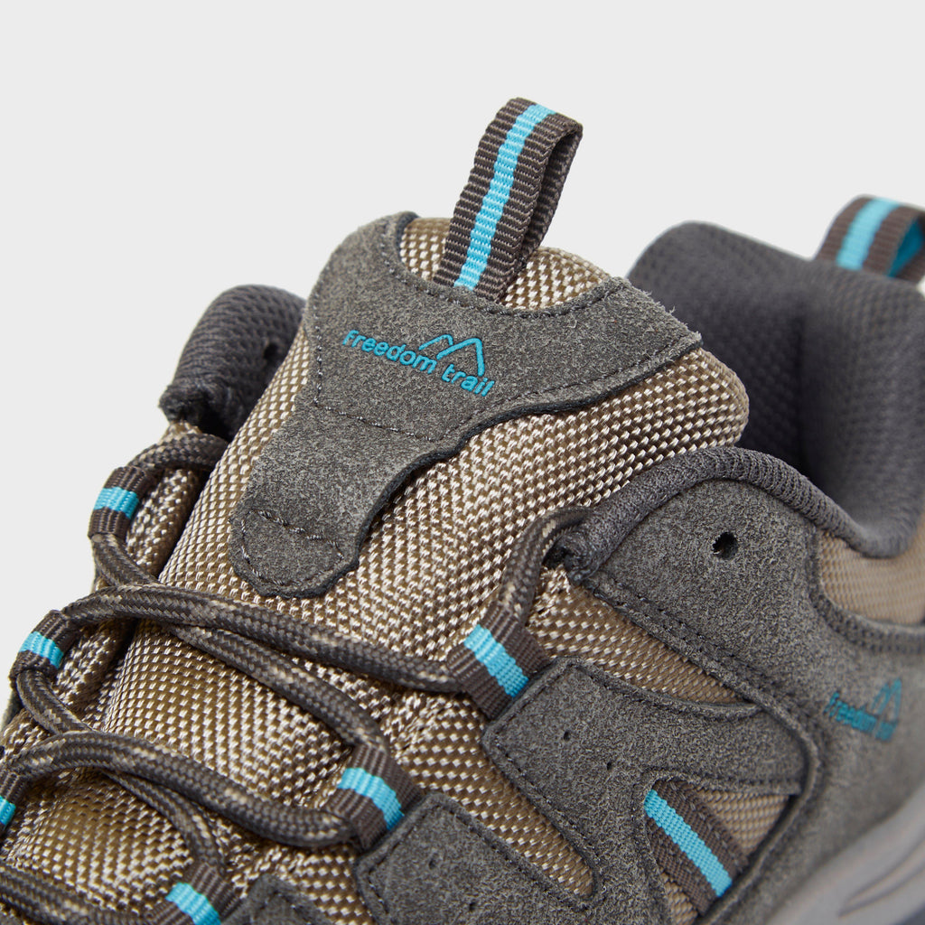 Women's Buxton Walking Shoes