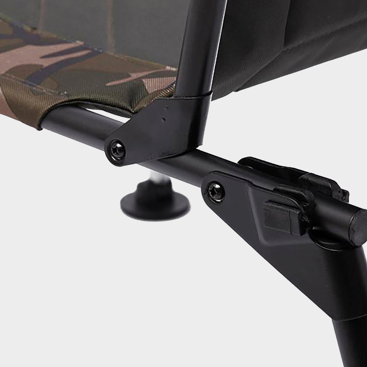 AVENGER CAMO CHAIR