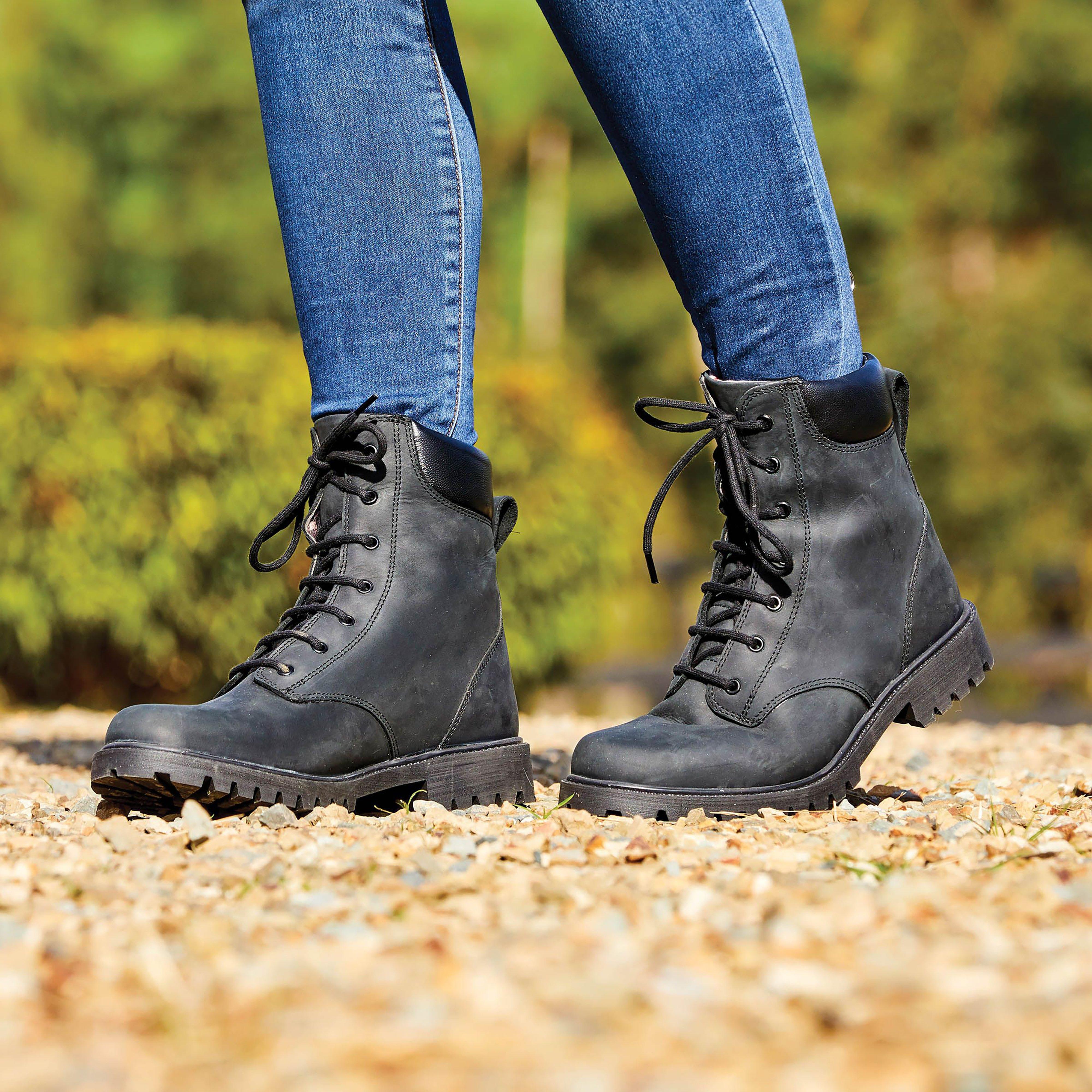 Women's Venturer Lace Boots