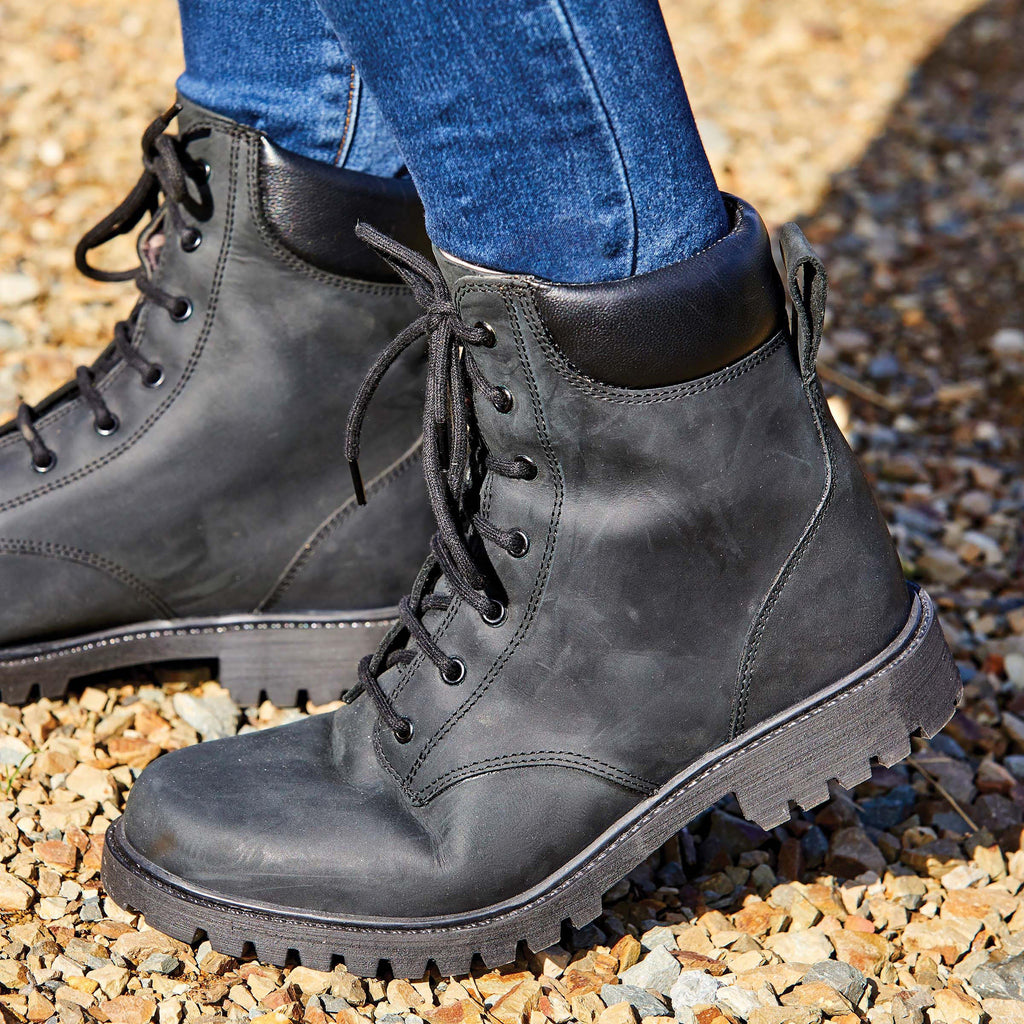 Women's Venturer Lace Boots