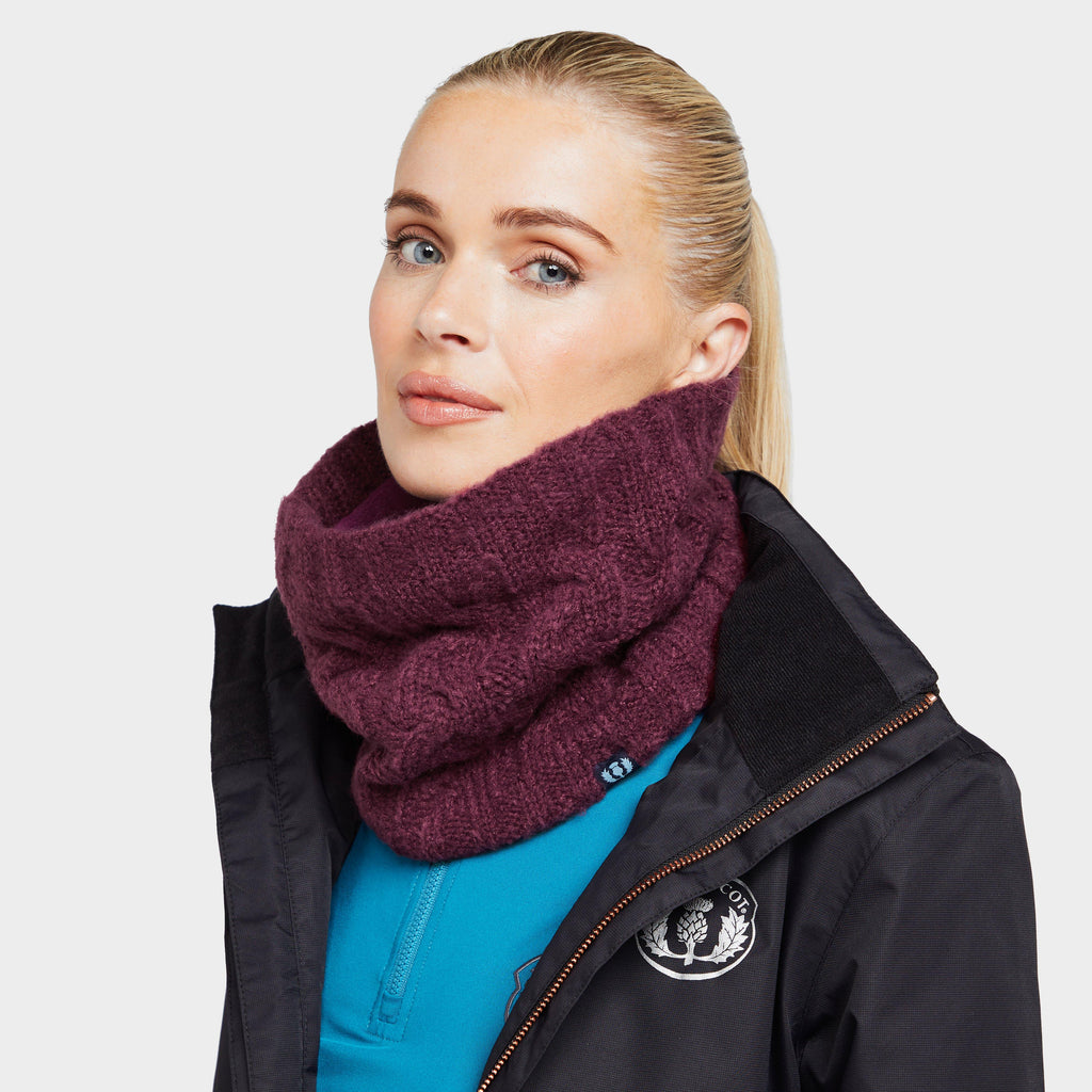 Adults’ Knitted Snood in Wine