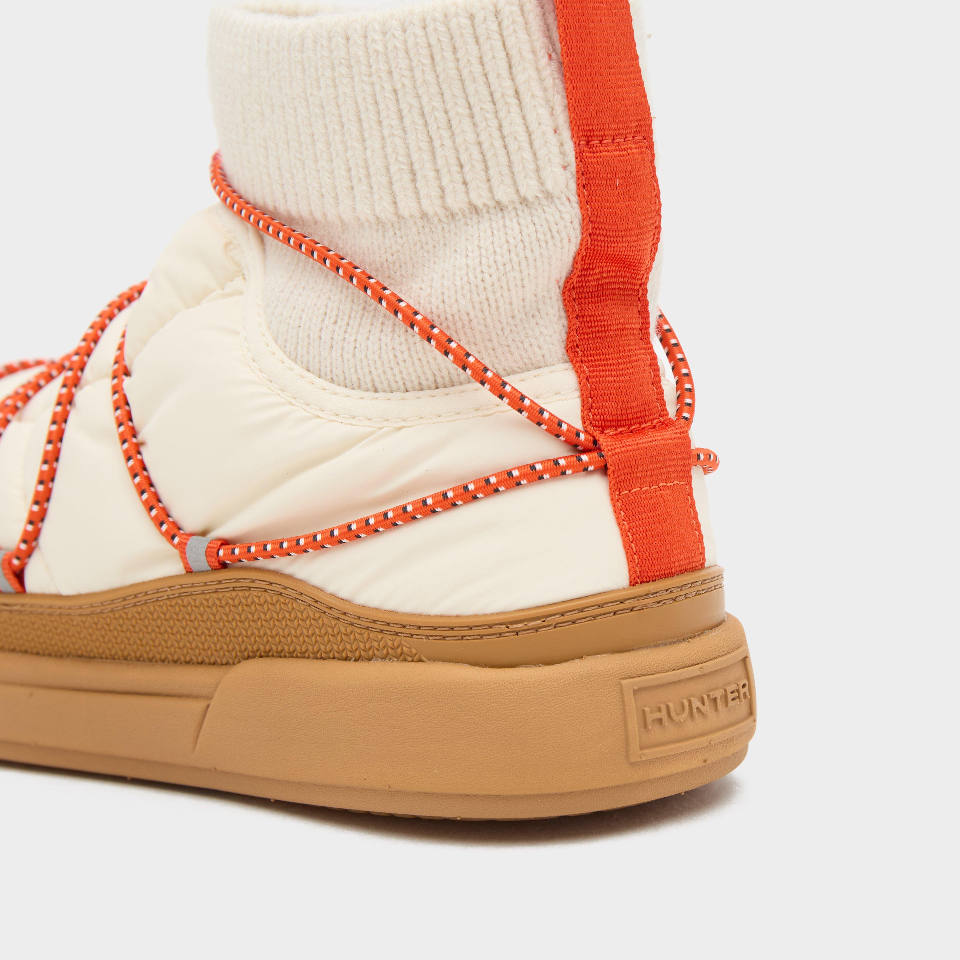 Women’s Indoor/Outdoor Puffer Lace Up Boots