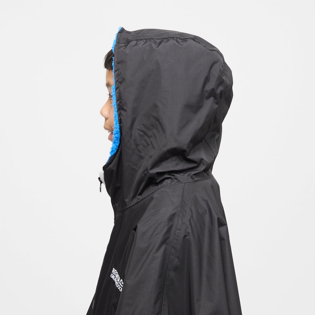 Kids’ Waterproof Changing Robe