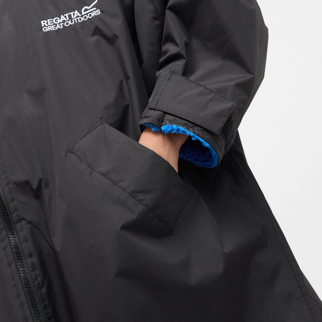 Kids’ Waterproof Changing Robe