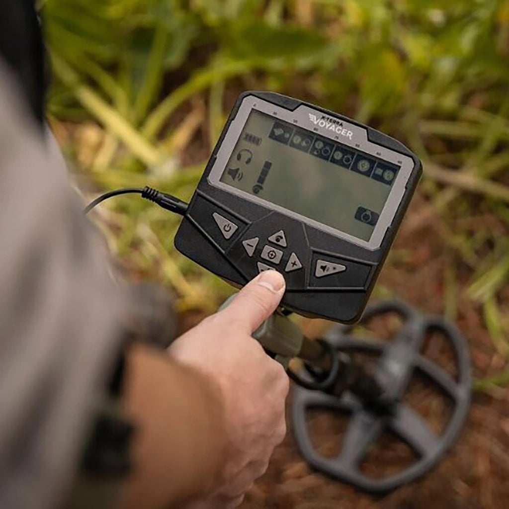 X-Terra Voyager Metal Detecting Starter Kit