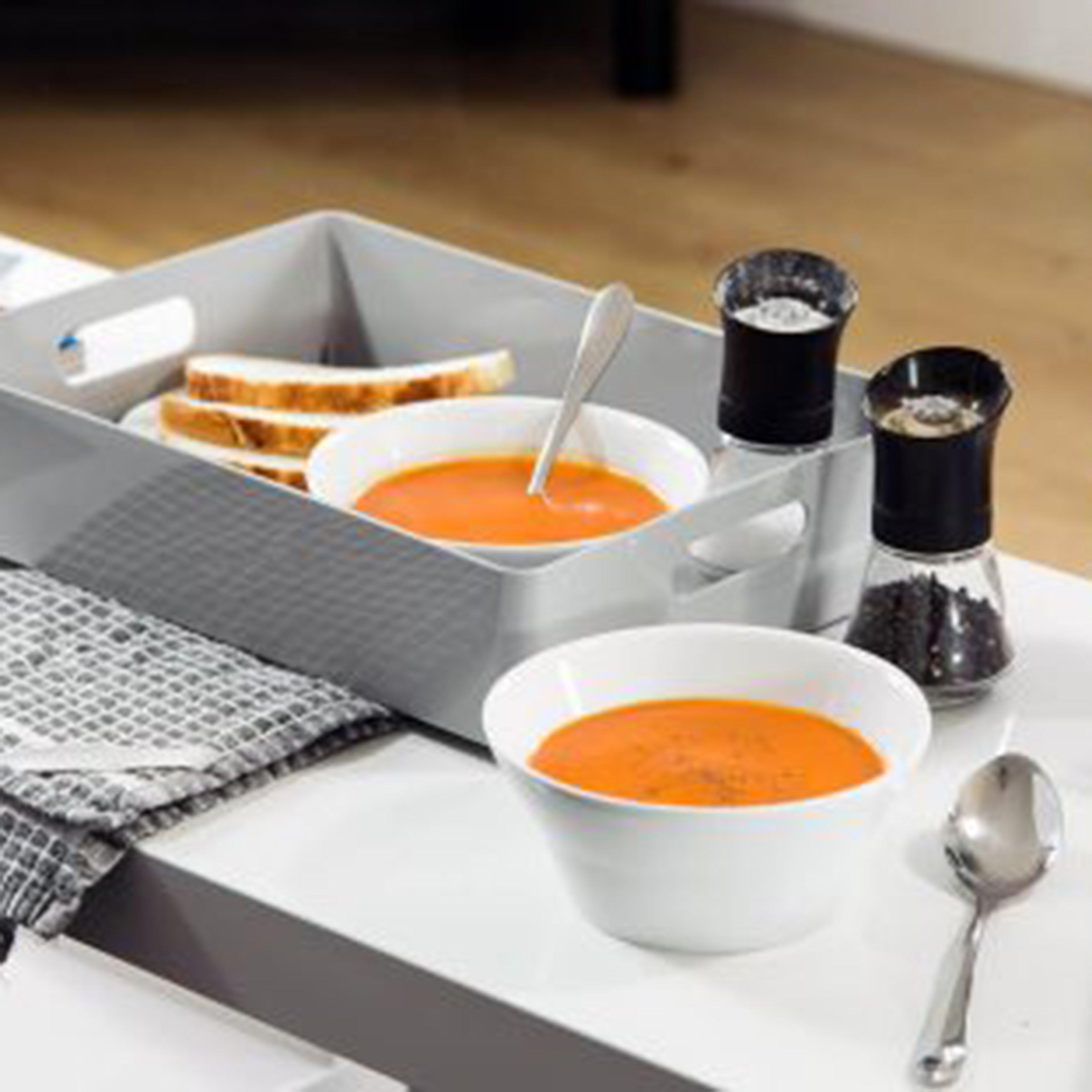 Studio Plastic Storage Basket 5.01