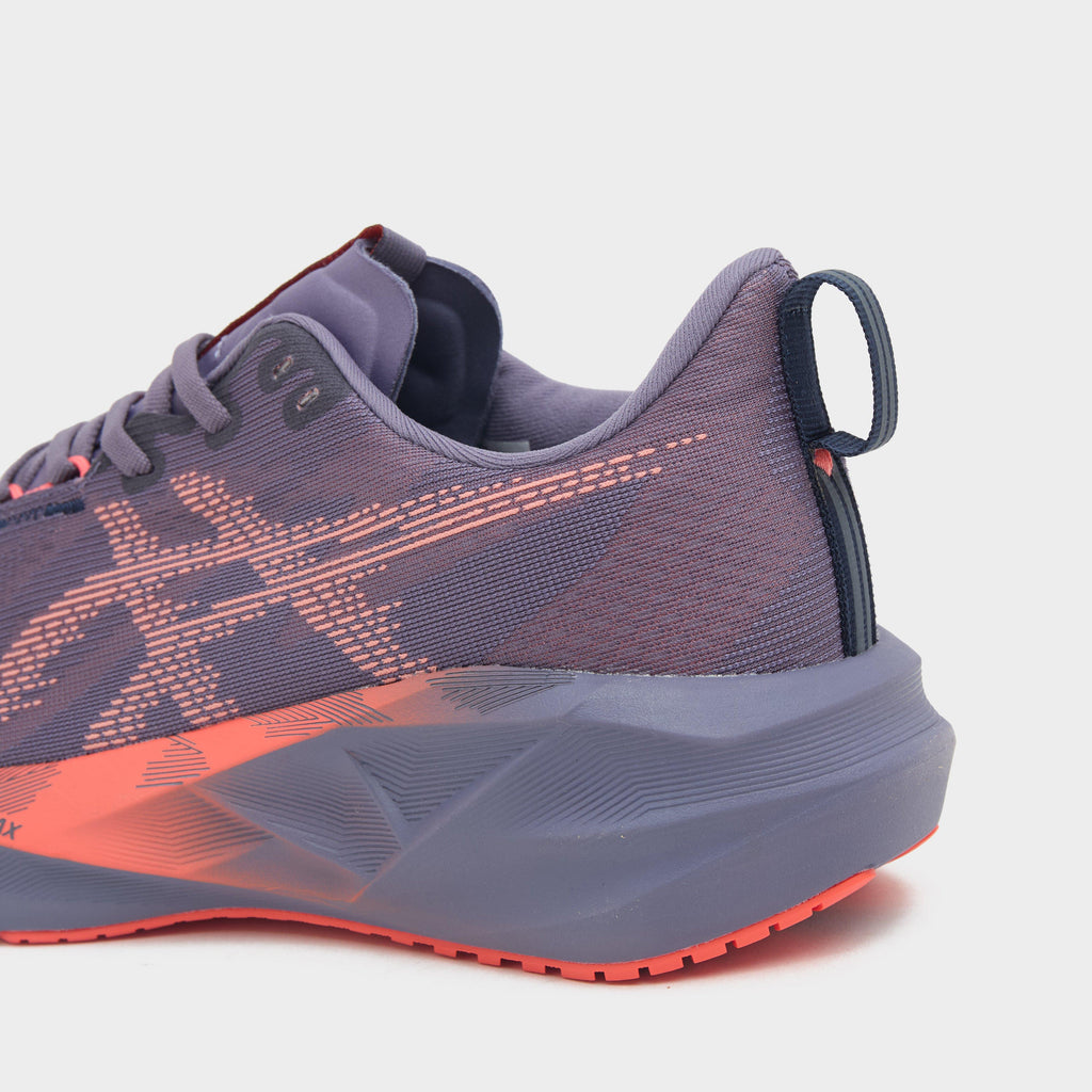 Women’s Novablast™ 5 Running Shoes