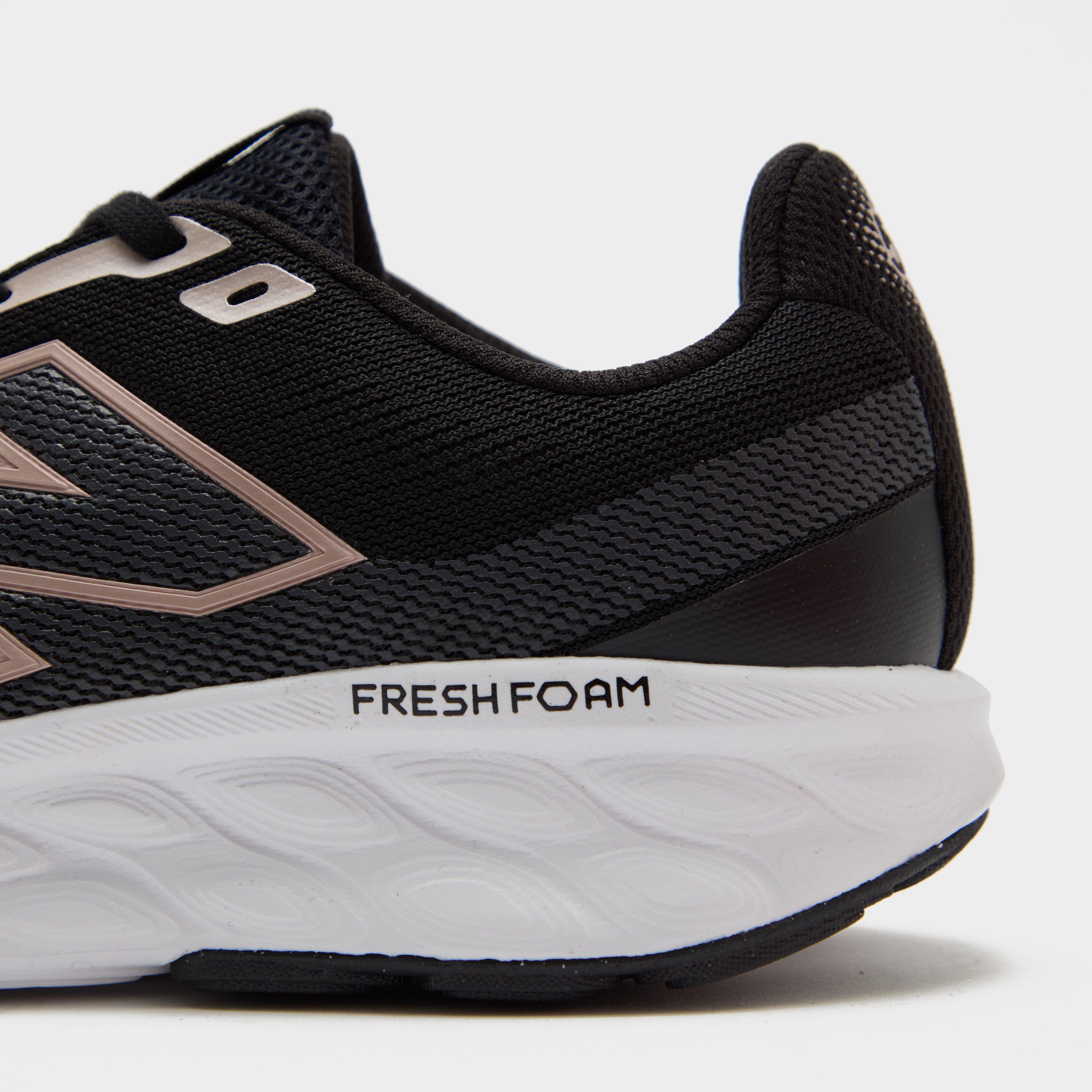 Women's Fresh Foam 520 V9 Running Shoes