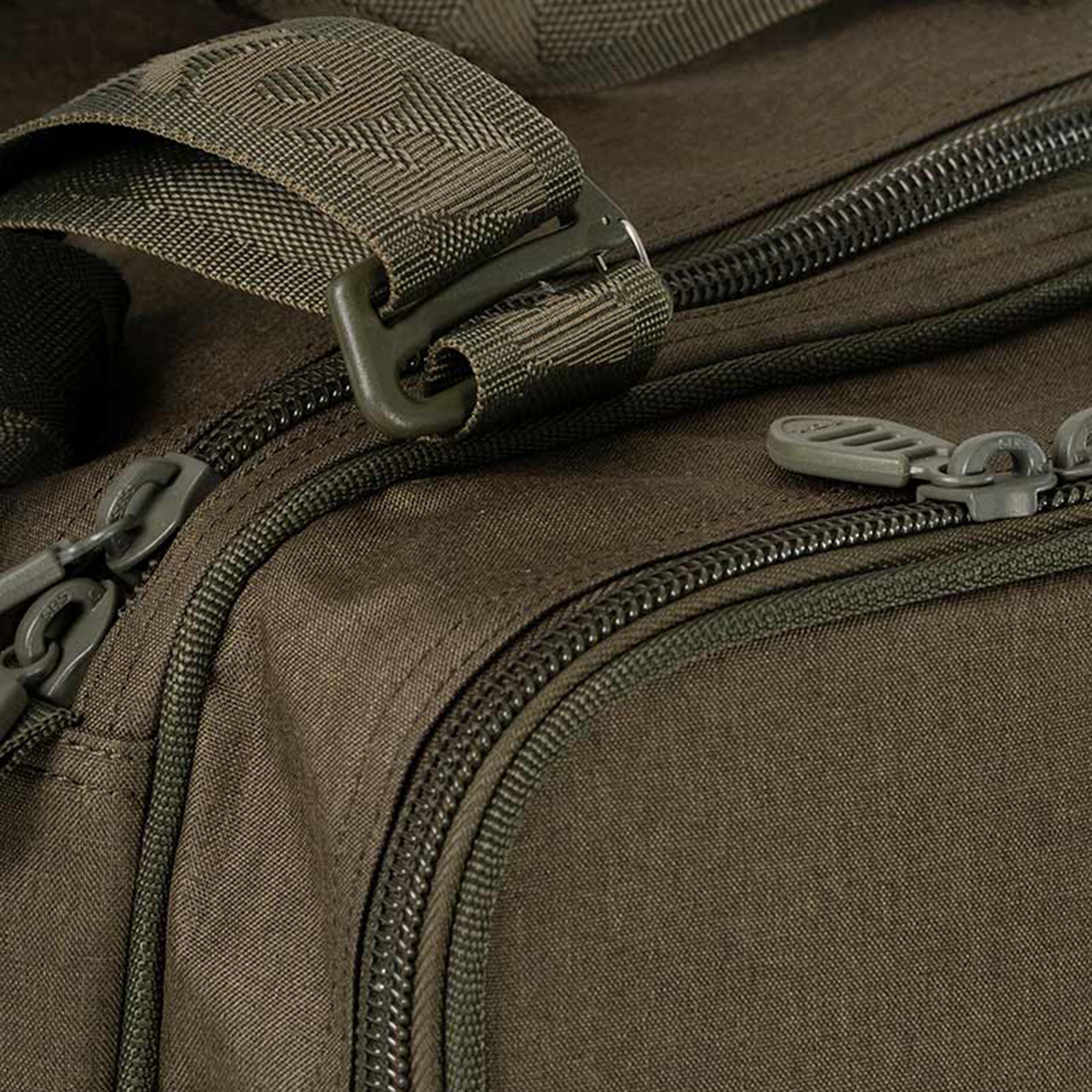 Voyager® Medium Carryall