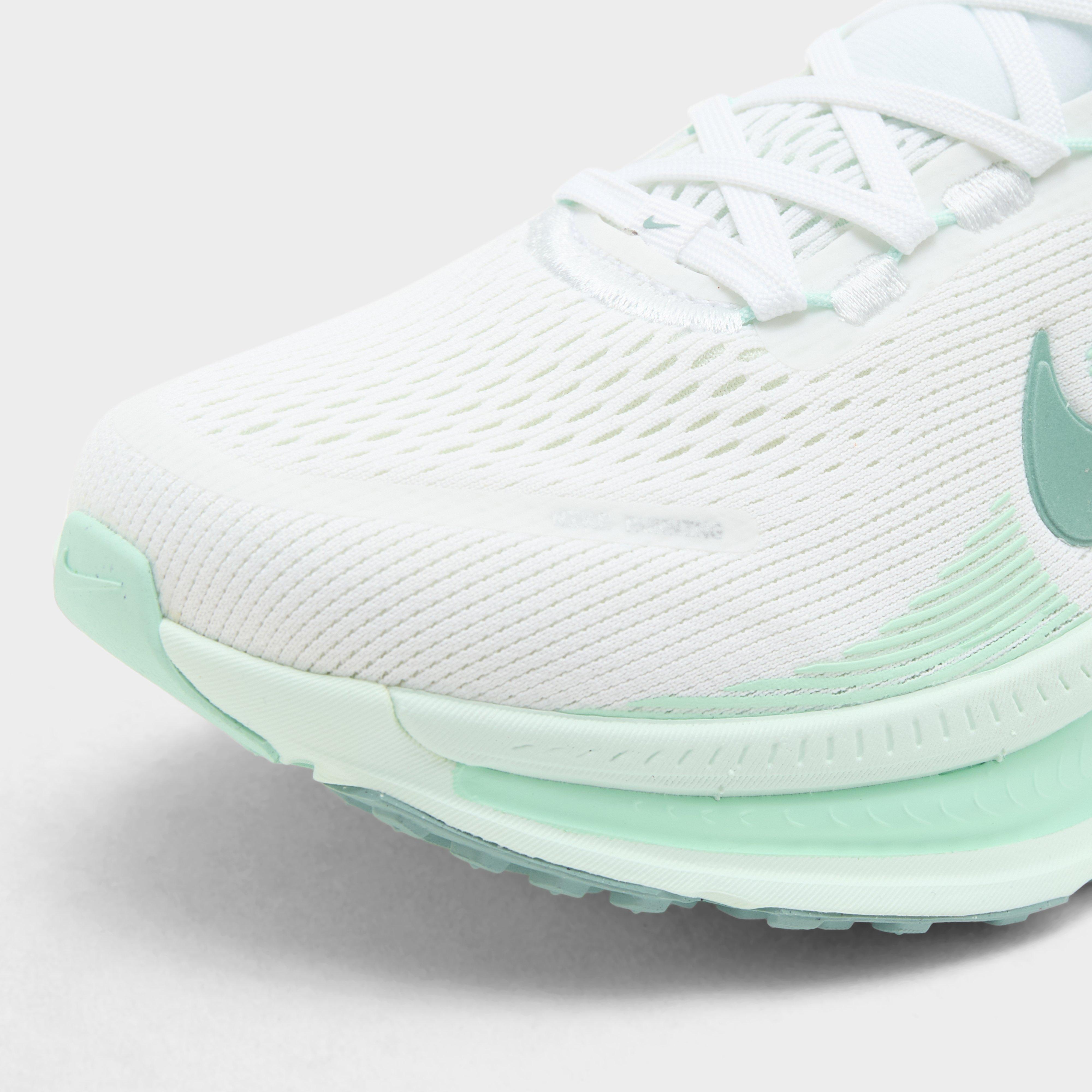Women’s Vomero 18 Road Running Shoes