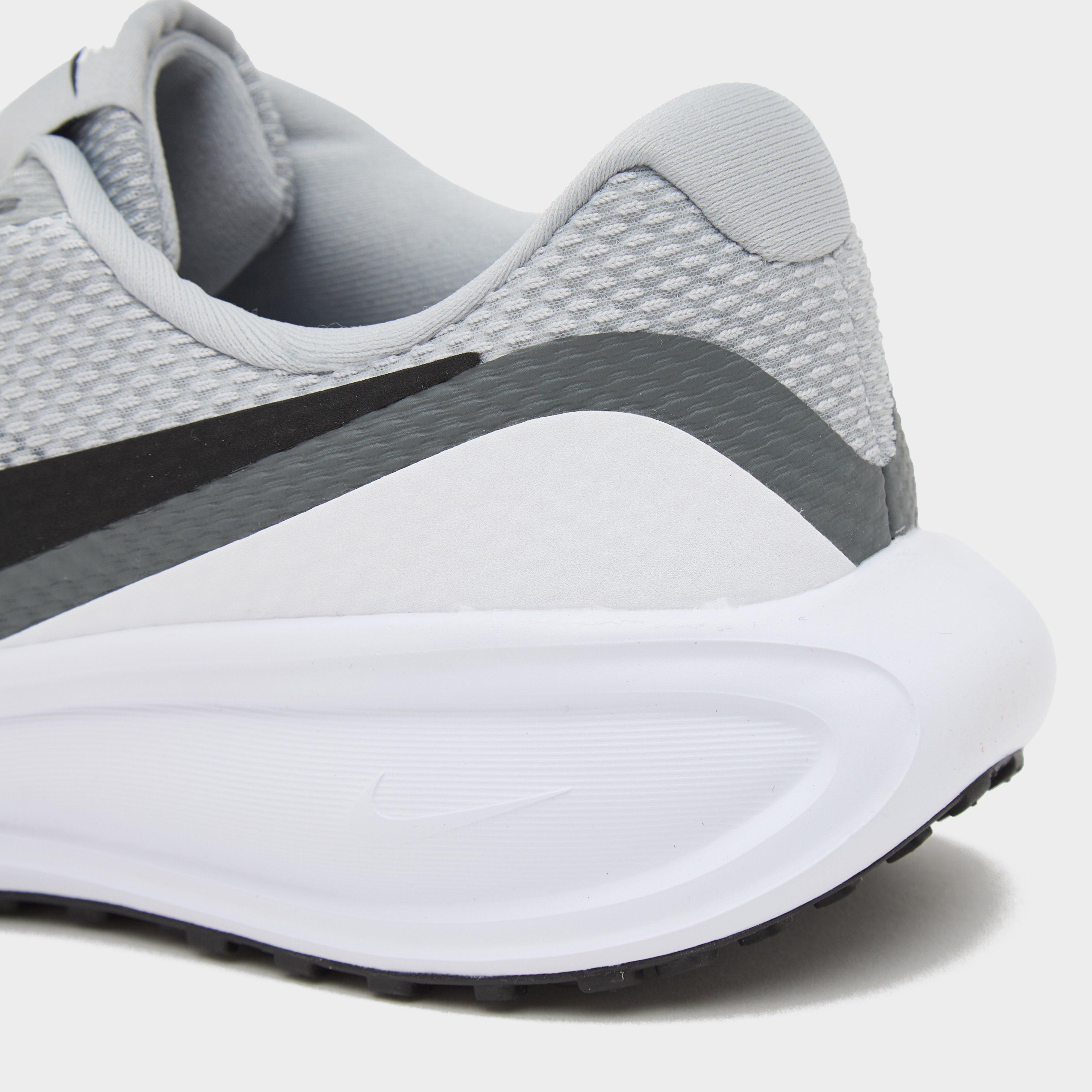 Men's Revolution 8 Road Running Shoes