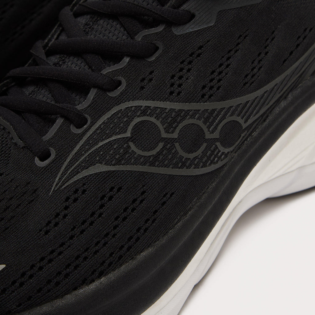 Men’s Hurricane 25 Running Shoes