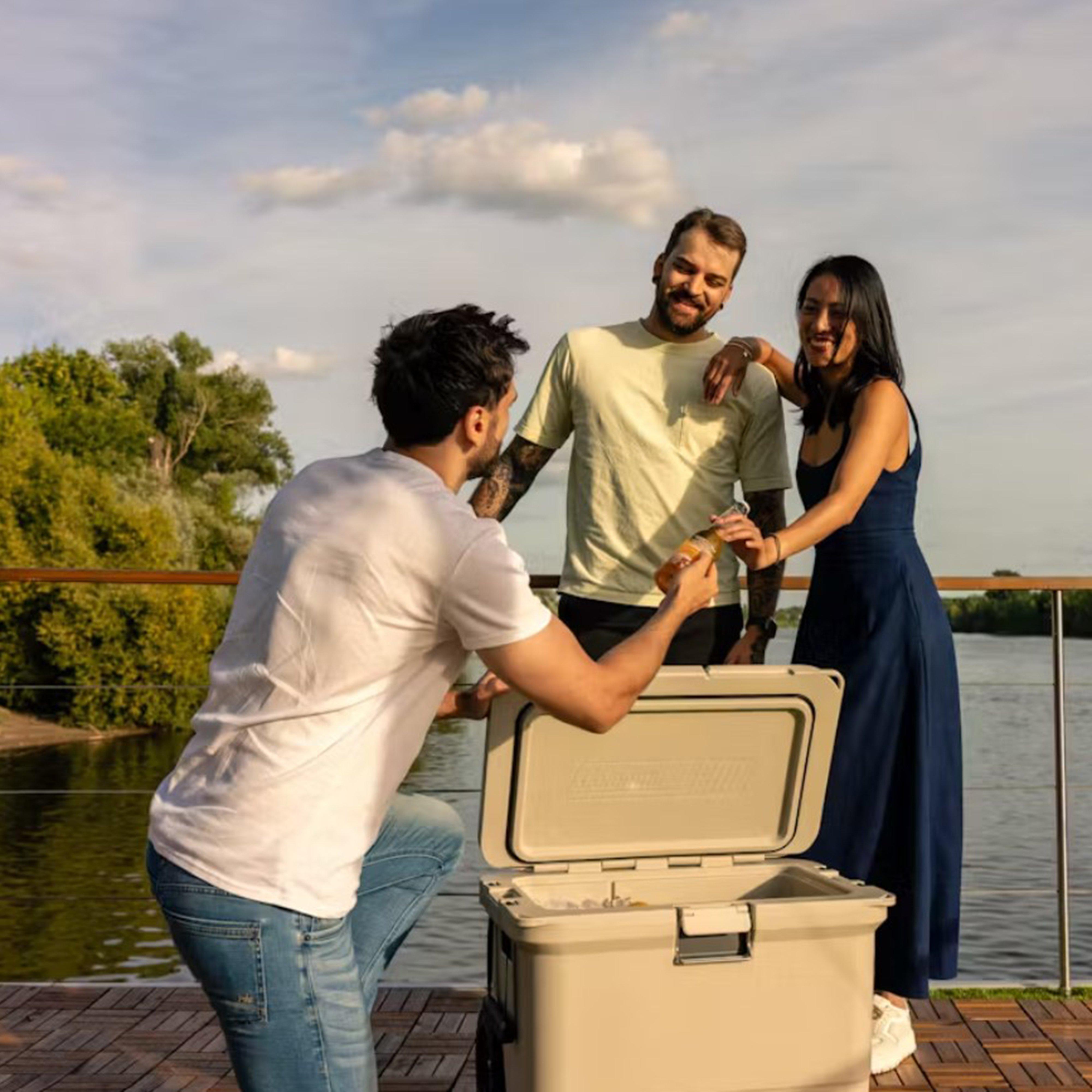 Pro 45QT Cooler Box