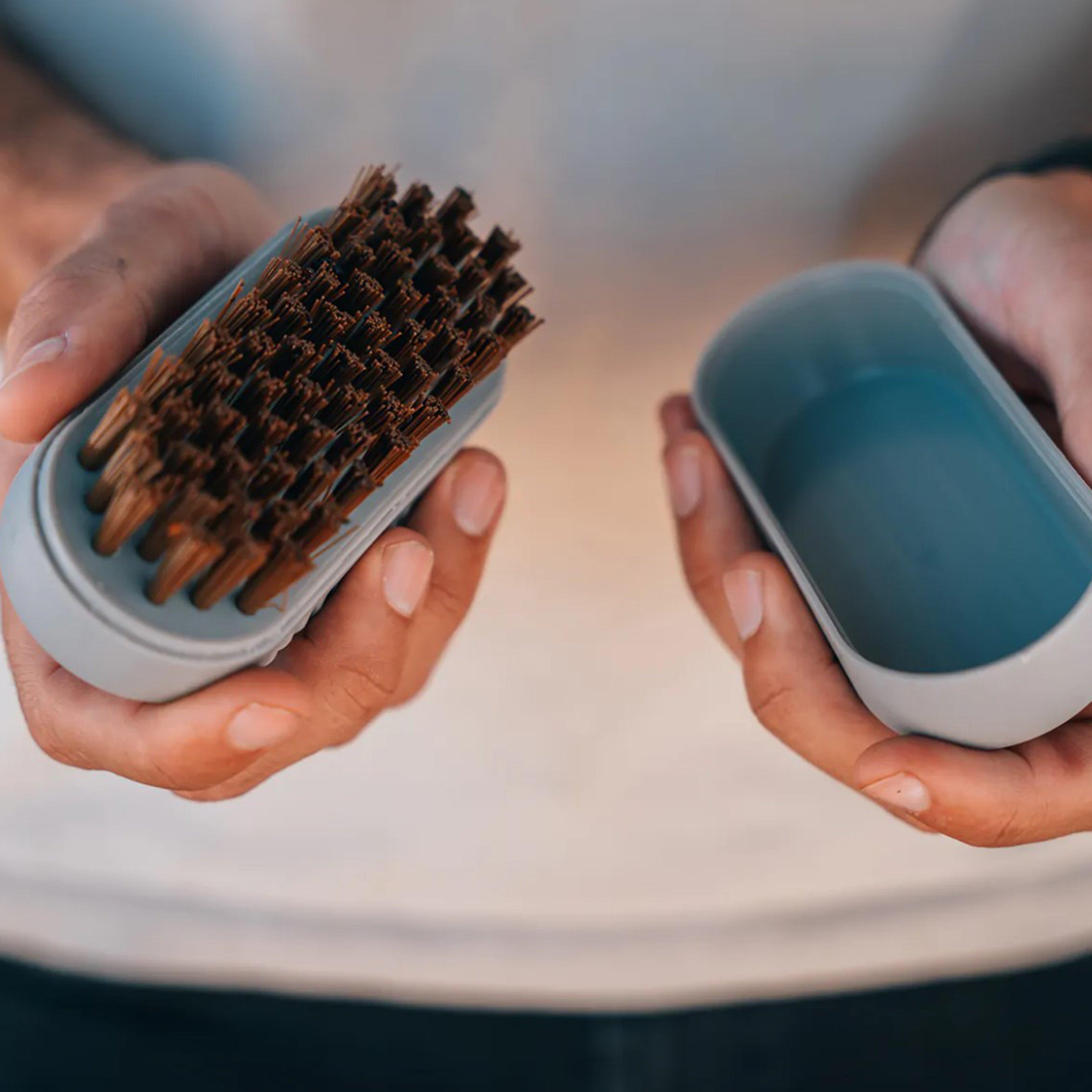 Soft Soak Brush