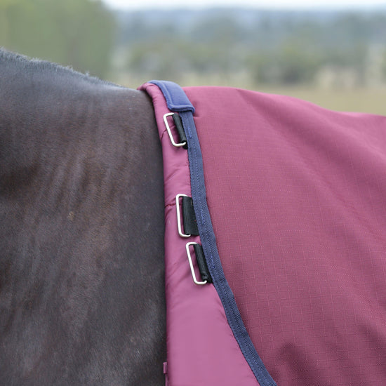 ComFiTec Essential Detach-A-Neck 220g Turnout Rug