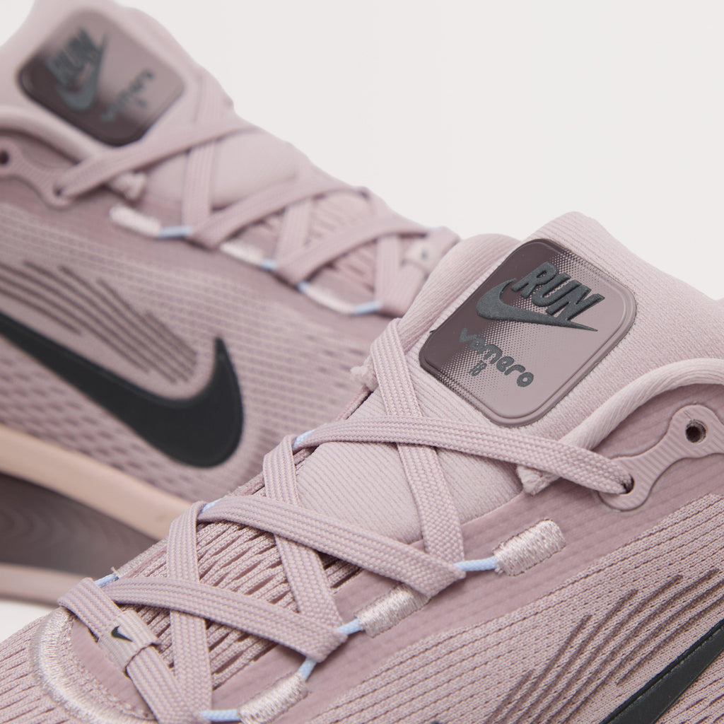 Women’s Vomero 18 Road Running Shoes