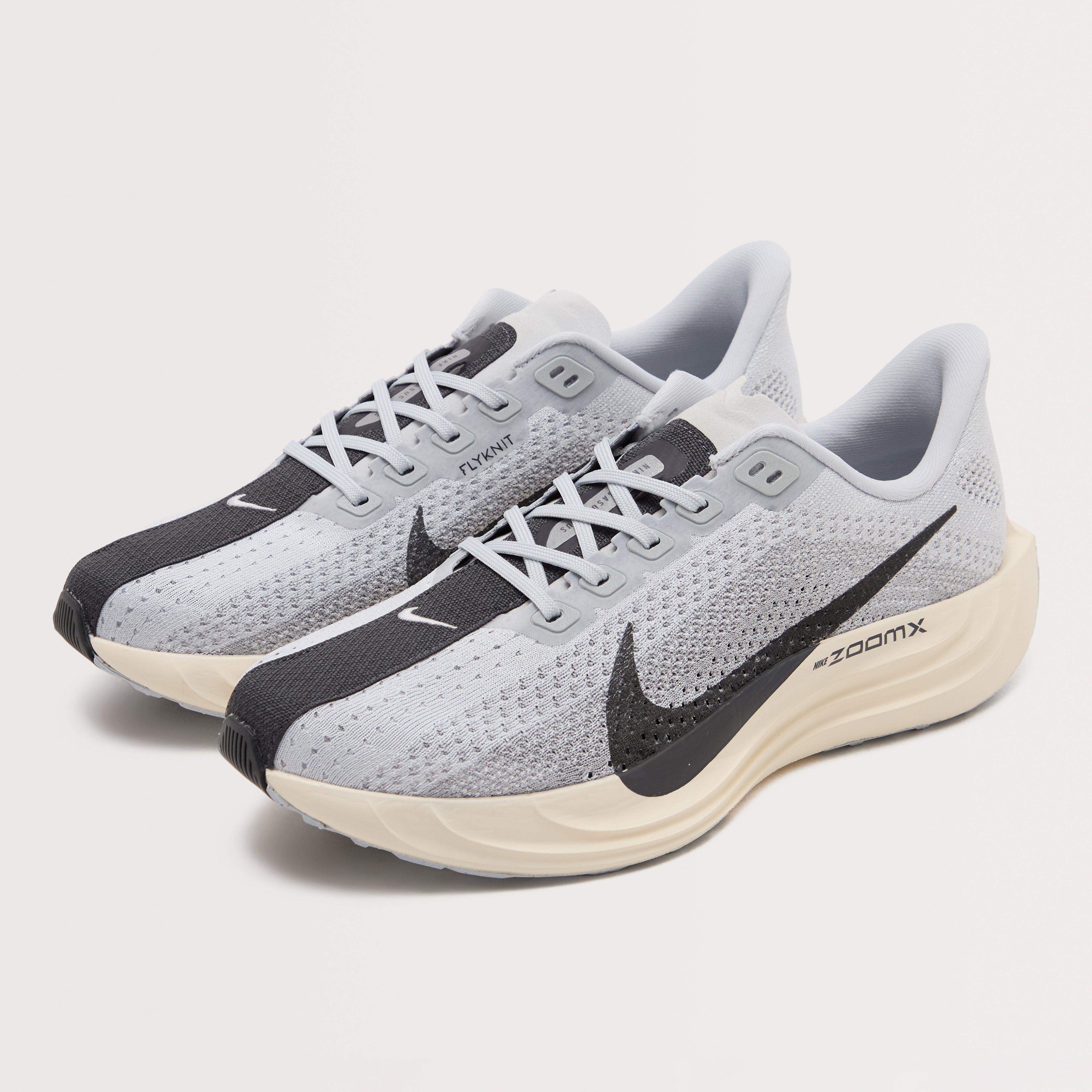 Men’s Pegasus Plus Running Shoe