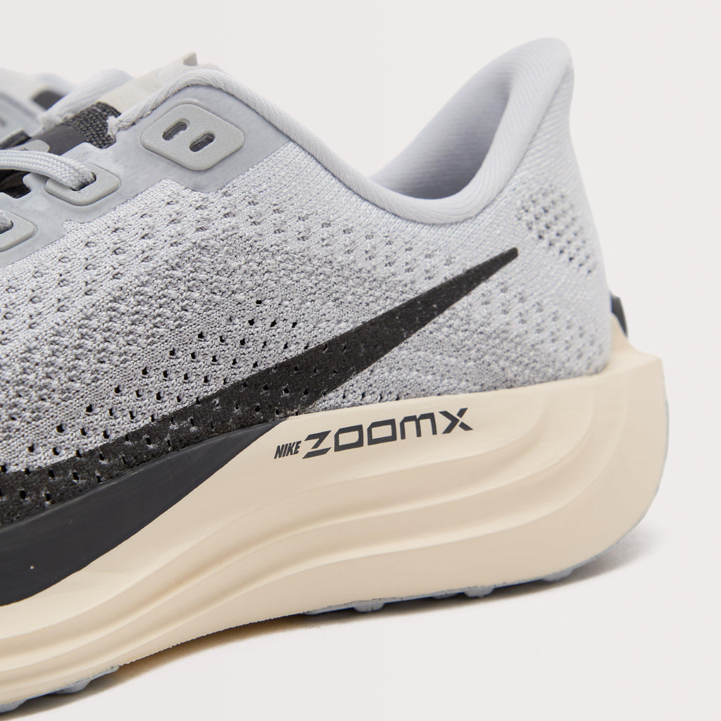 Men’s Pegasus Plus Running Shoe