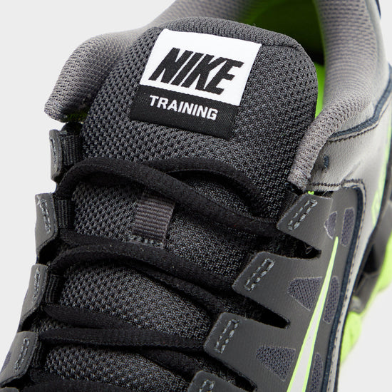 Men's Reax 8 TR Workout Shoes