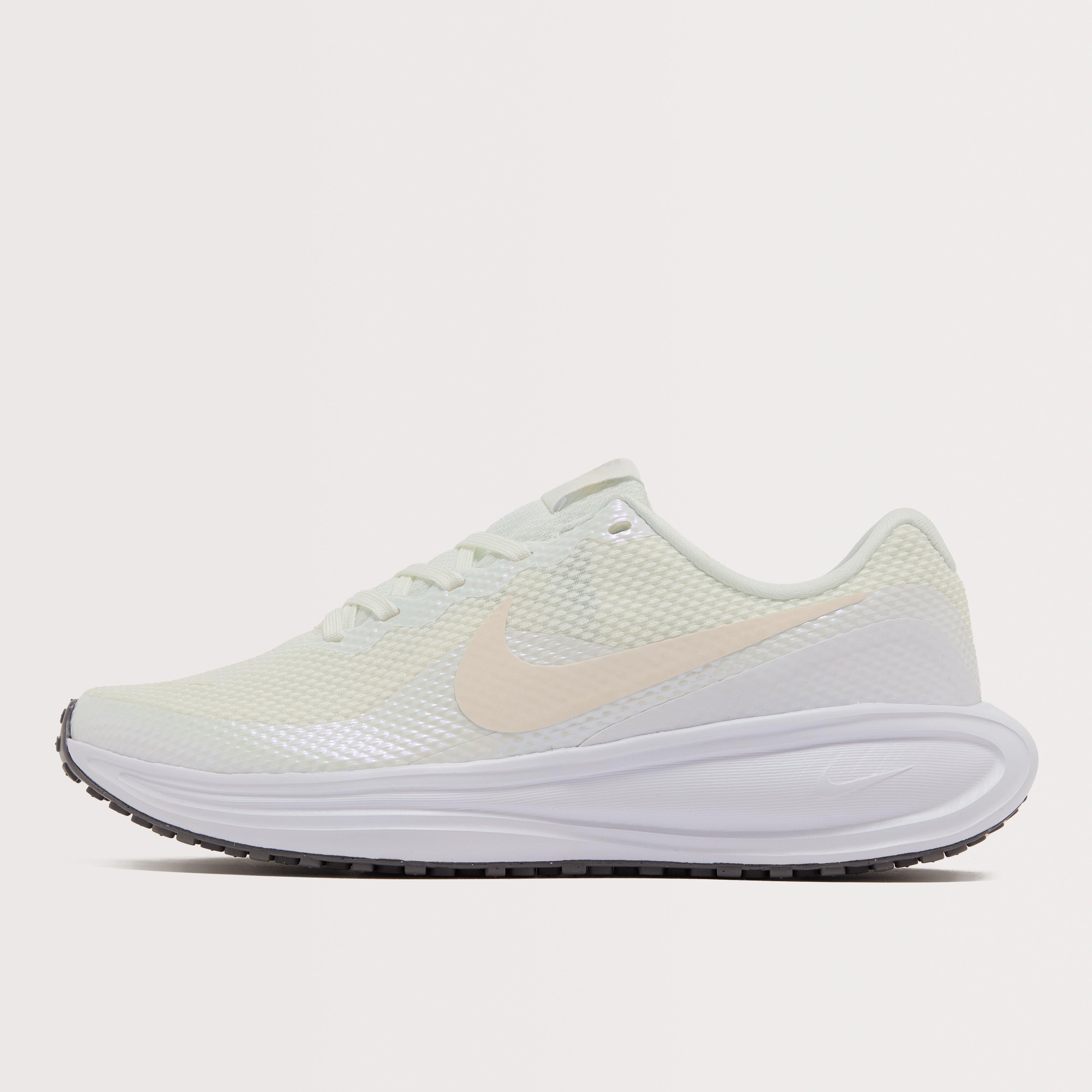 Women's Revolution 8 Road Running Shoes
