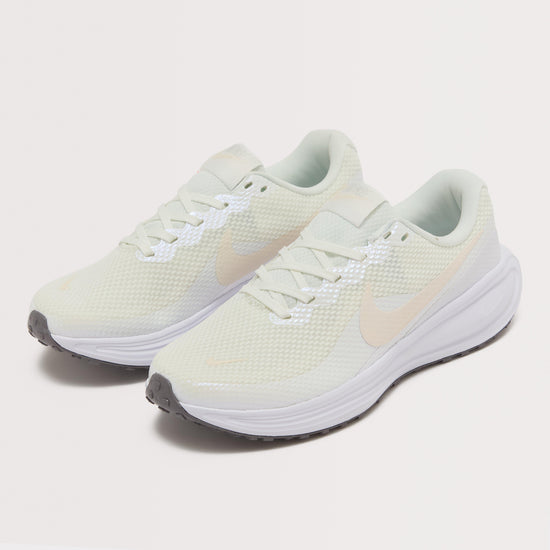 Women's Revolution 8 Road Running Shoes