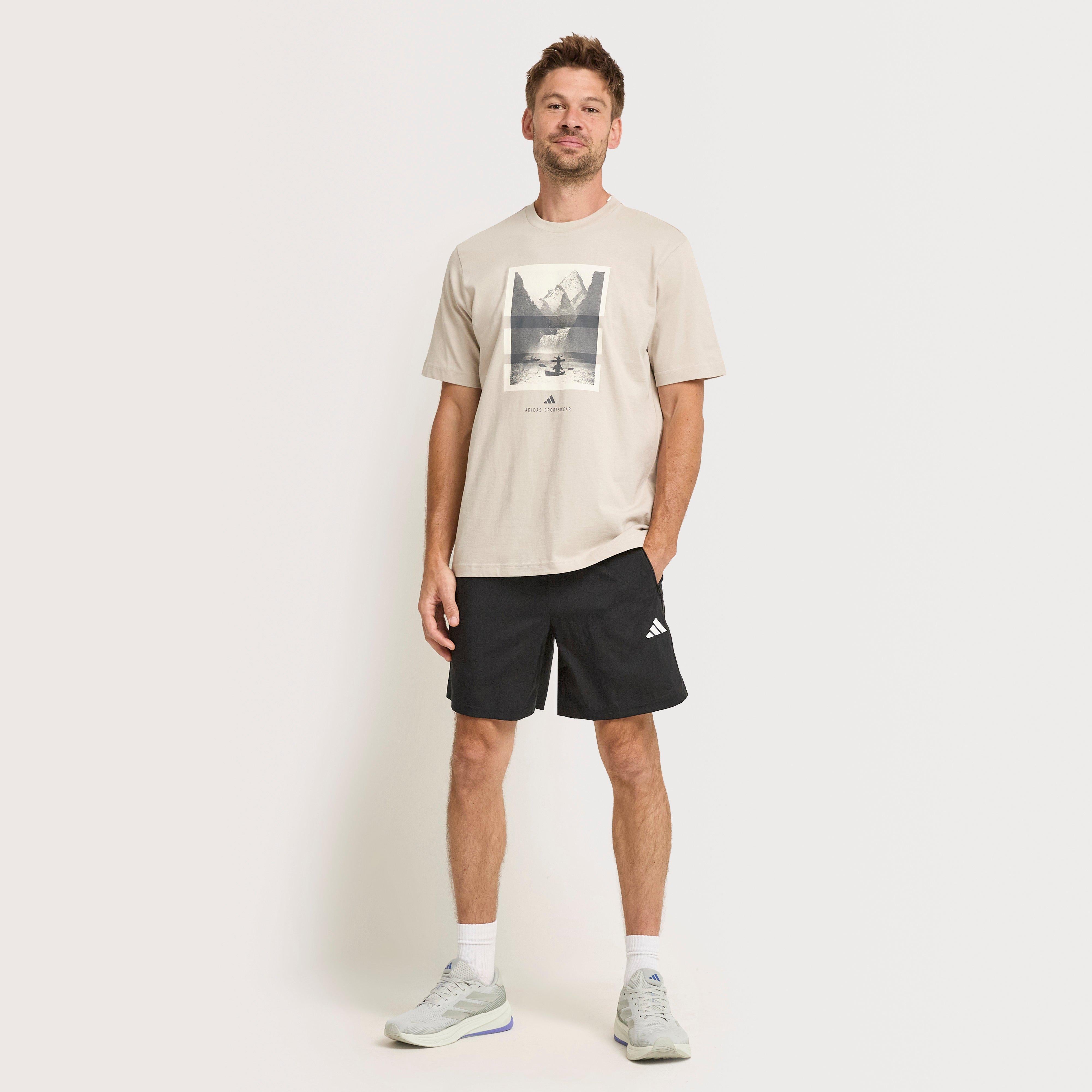 Men’s Outdoor Kayaking Graphic Tee