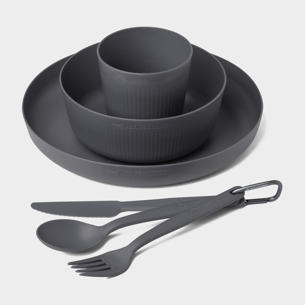 6 piece Dinnerware Set