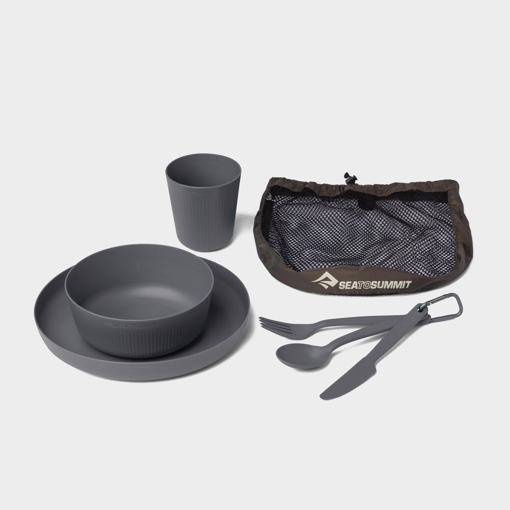 6 piece Dinnerware Set