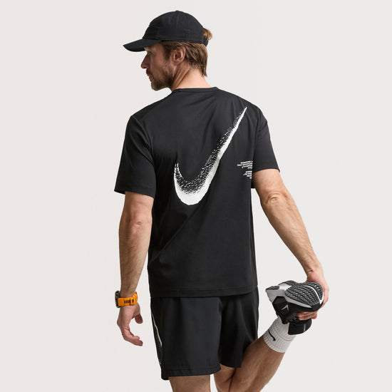 Men's Dri-FIT Hyverse Graphic T-Shirt
