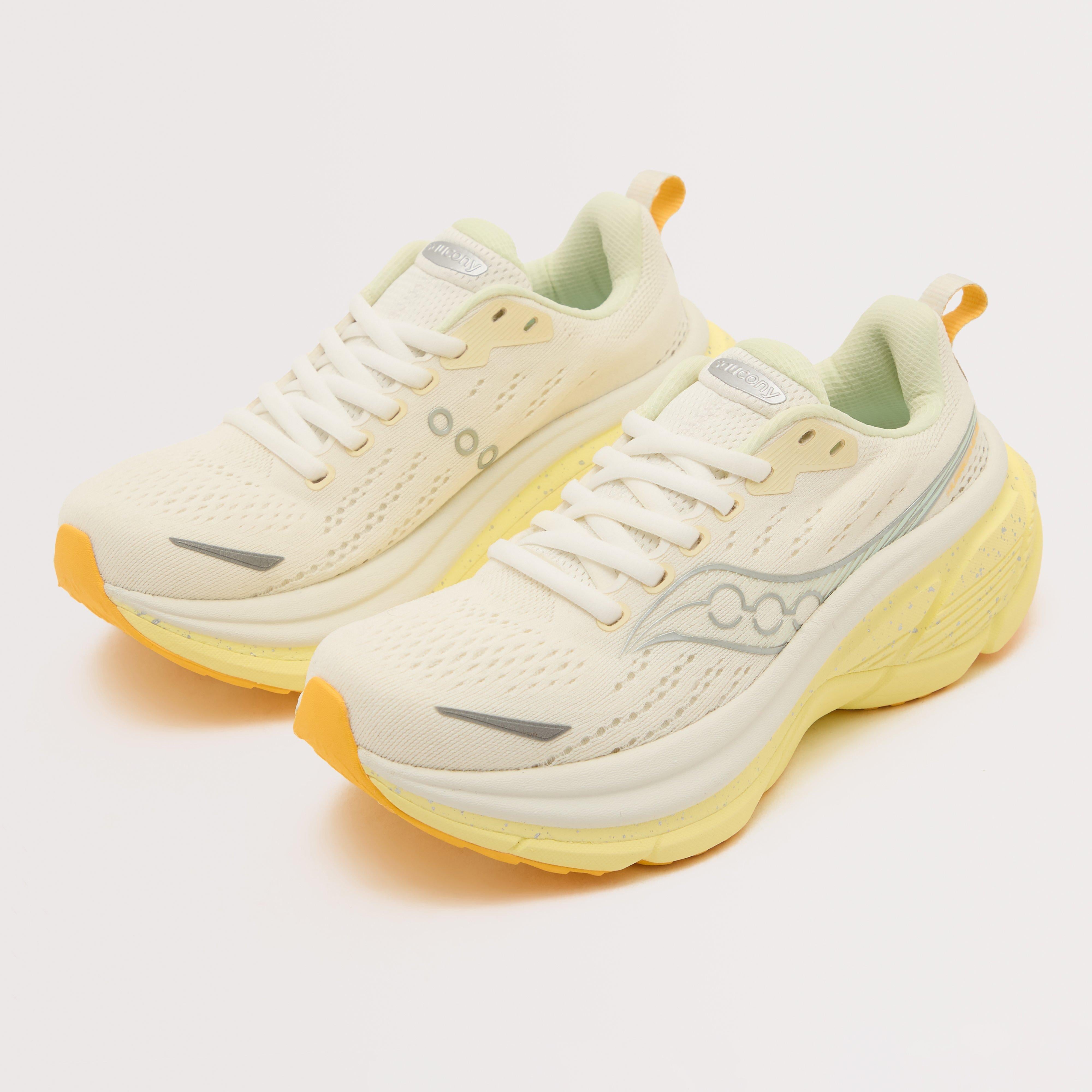 Women's Hurricane 25 Running Shoes