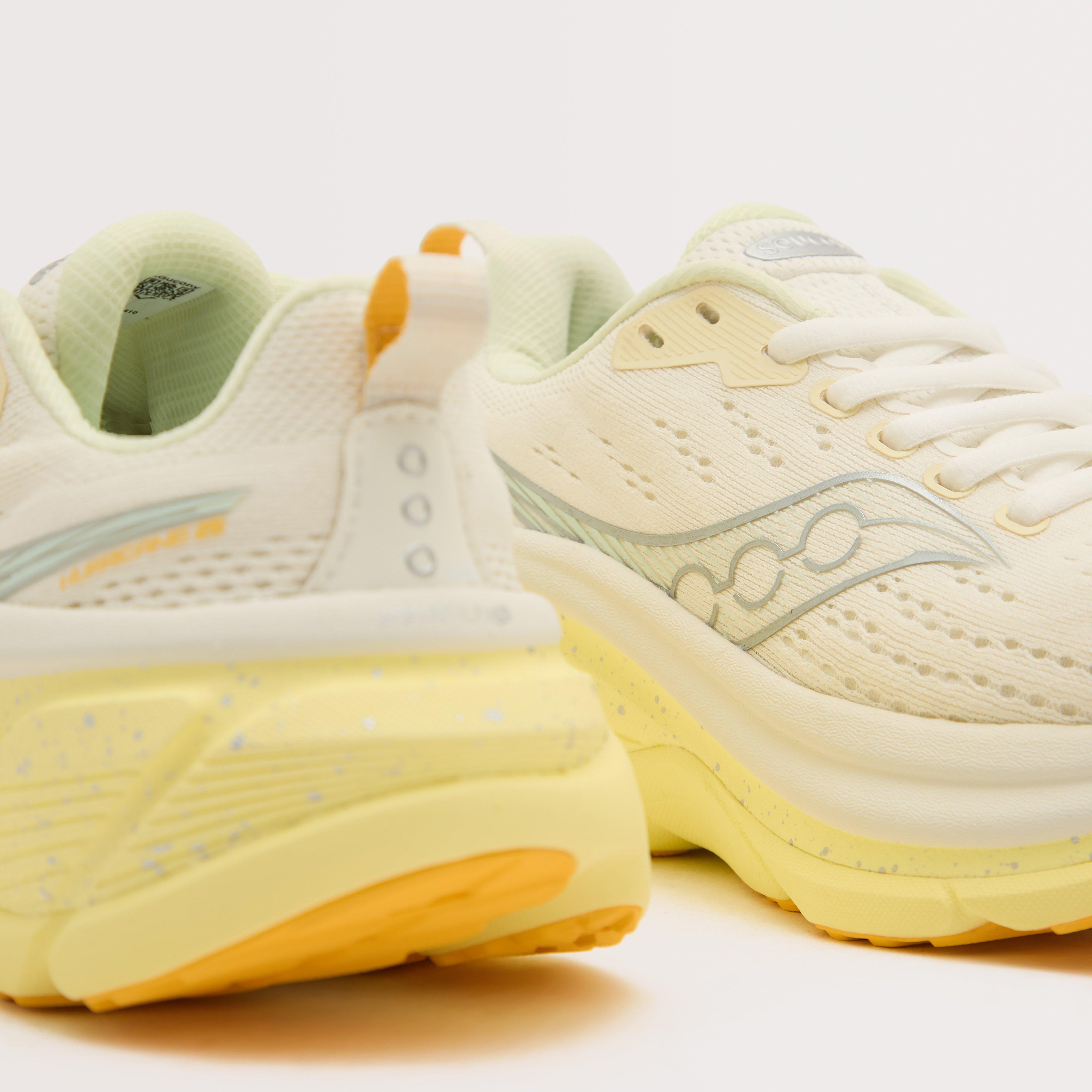 Women's Hurricane 25 Running Shoes