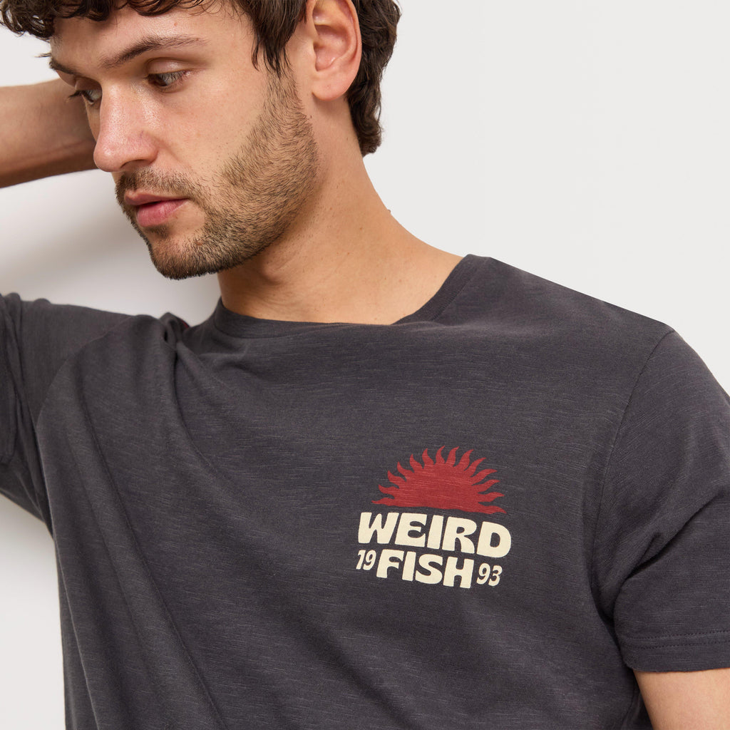 Men's Sun Beam Back Print Graphic T-Shirt