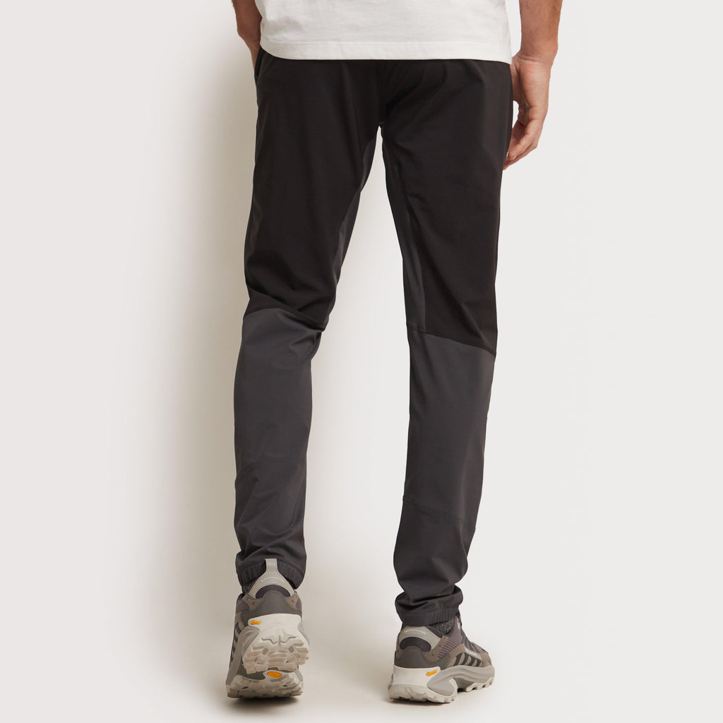 Men’s Flex Slim Tapered Trousers