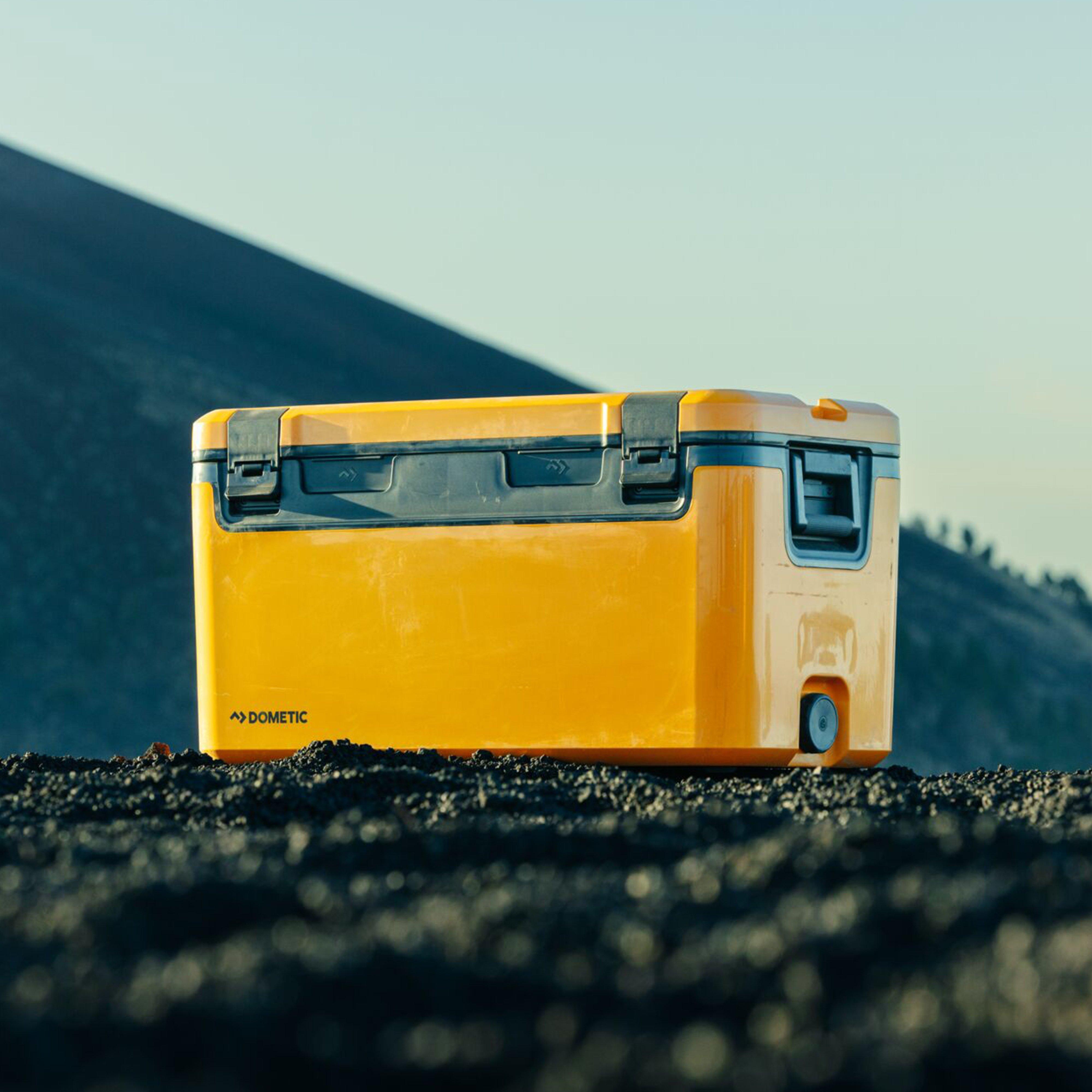 Recon Hardside Large 69L