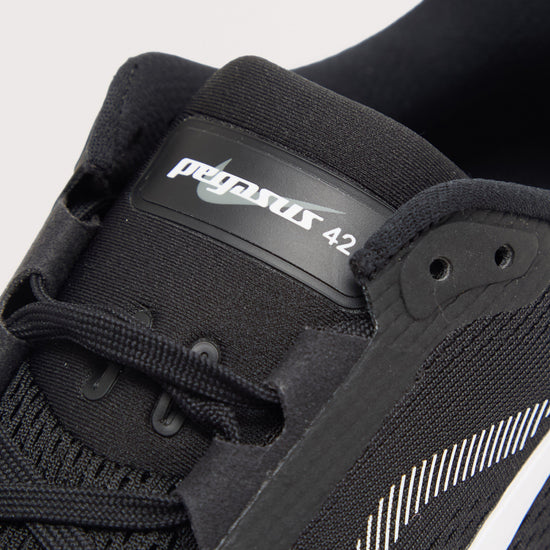 Men’s Pegasus 42 Performance Running Shoes