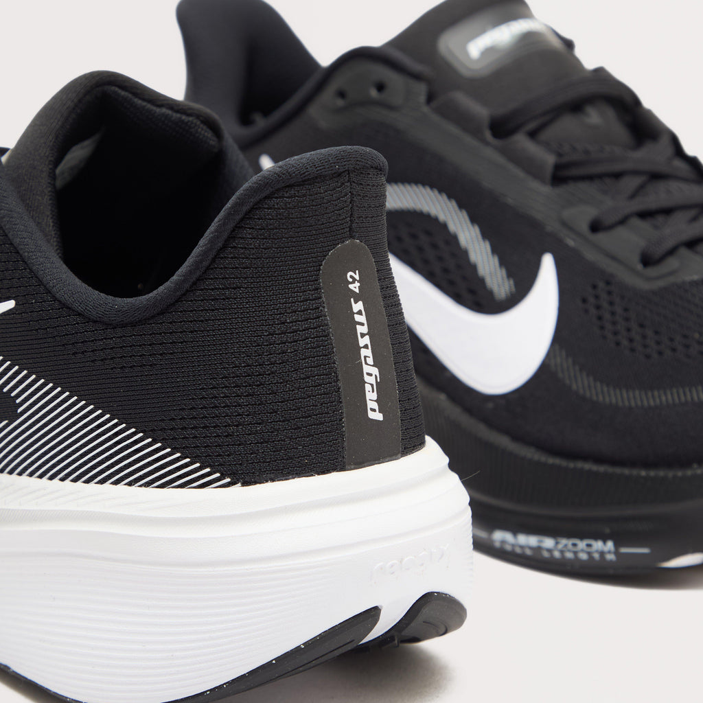 Men’s Pegasus 42 Performance Running Shoes