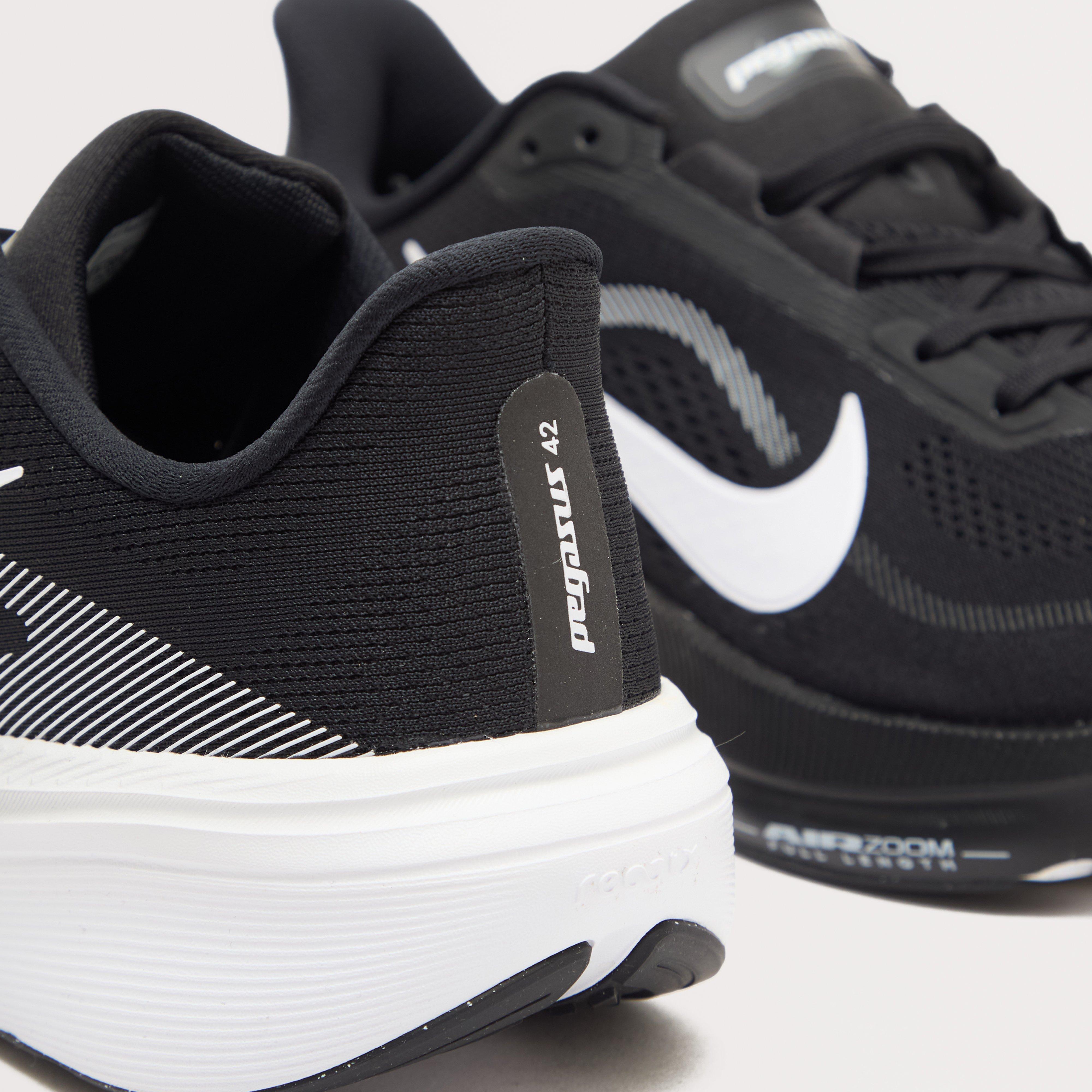 Men’s Pegasus 42 Performance Running Shoes