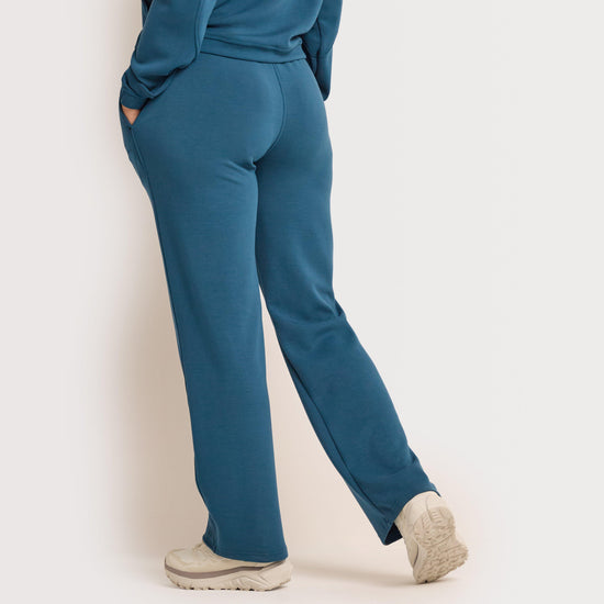 Women’s Straight Pant