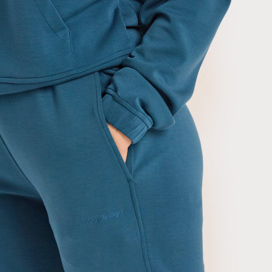 Women’s Straight Pant