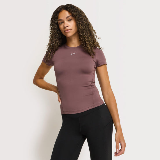 Women’s Nike One Fitted Top