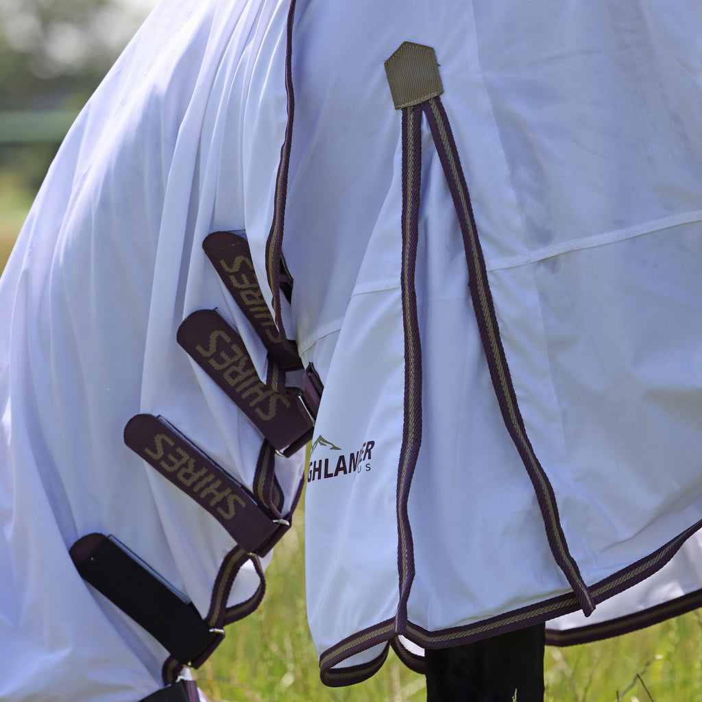 Shires Highlander Plus Fly Sheet Combo Neck Rug White/Black Cherry