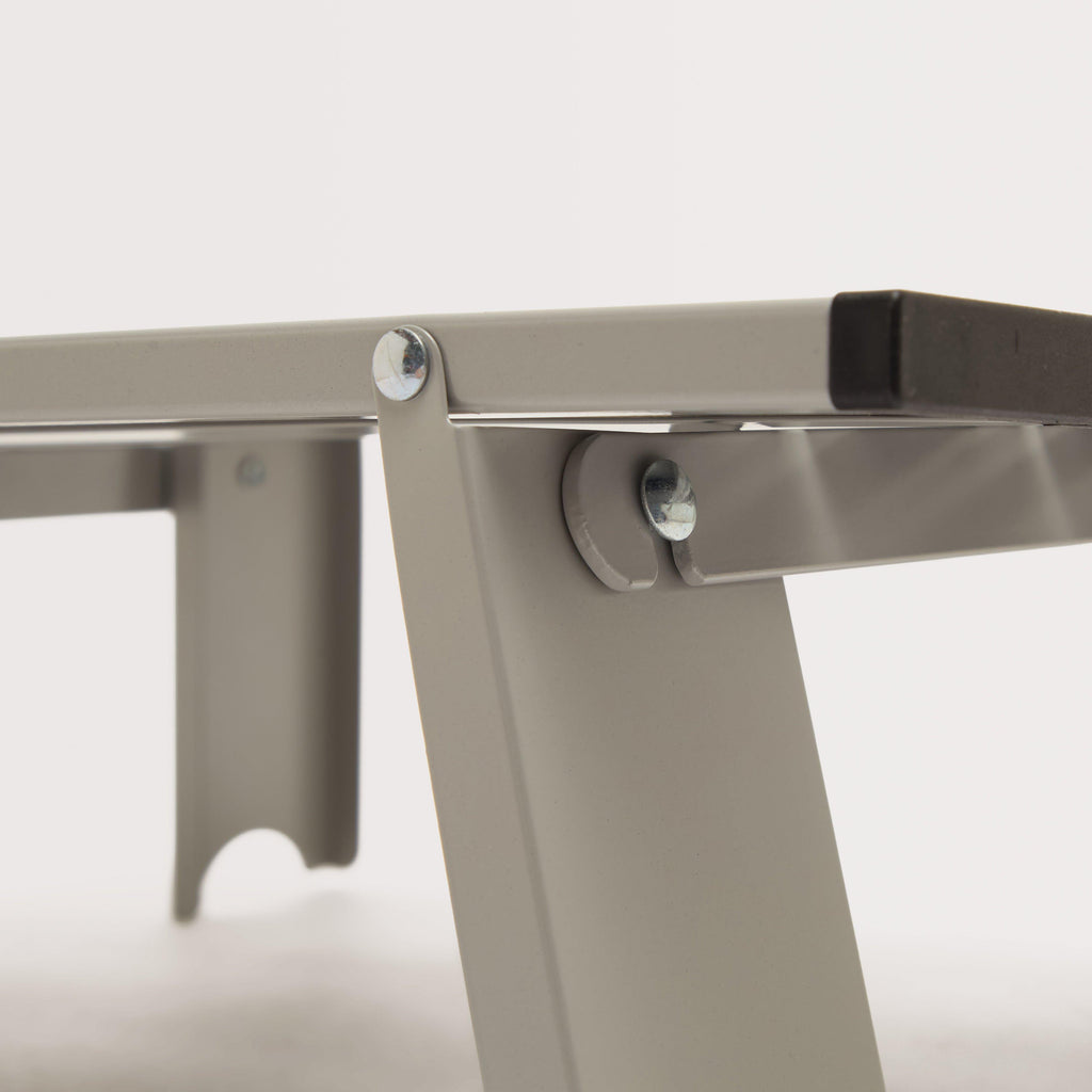 Compact Aluminium Table