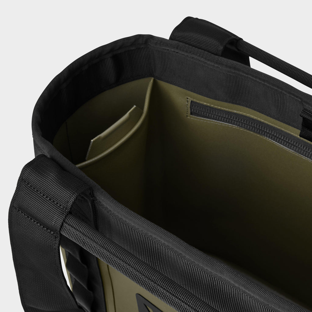 Camino® 20 Carryall Tote Bag