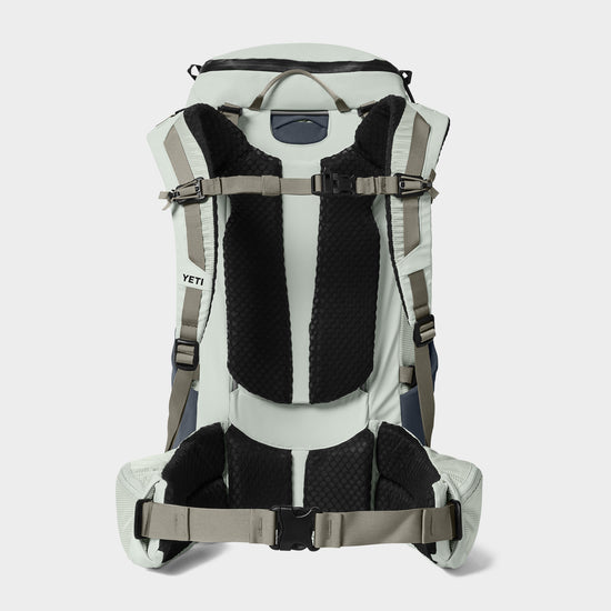 Skala™ Men's 40L Hiking Pack