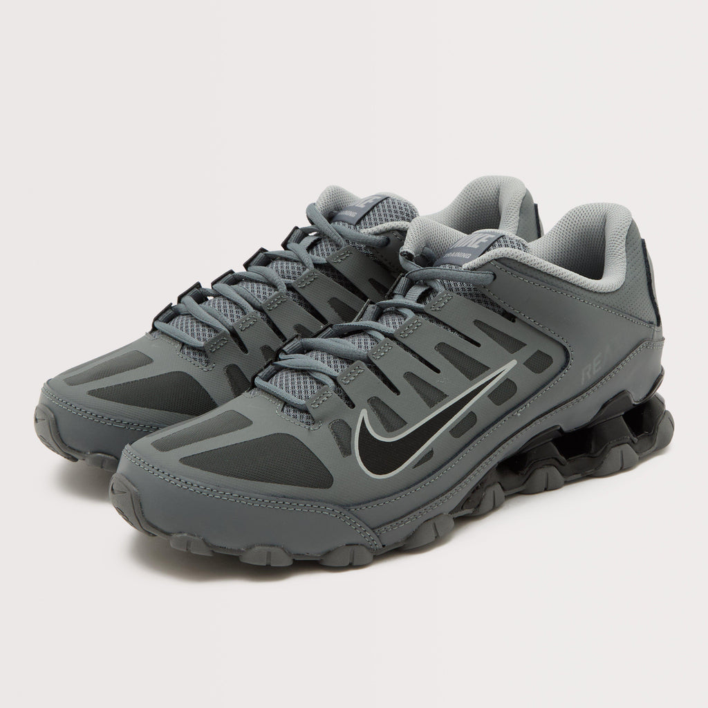 Men's Reax 8 TR Workout Shoes