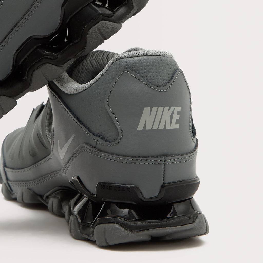 Men's Reax 8 TR Workout Shoes