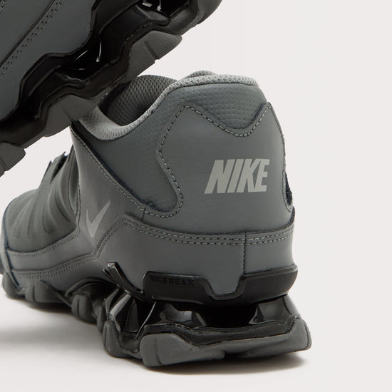 Men's Reax 8 TR Workout Shoes